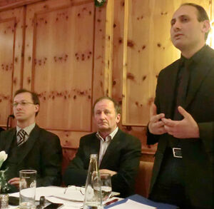 v.l. Volkswirt Alfred Wagner, Pressesprecher Helmut Schug, Europaabgeordneter Ismail Ertug